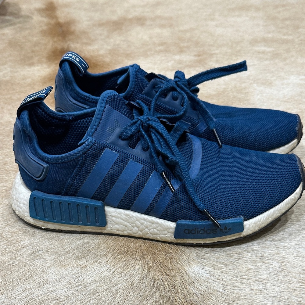 adidas Men’s Navy Blue NMD R1 Sneakers